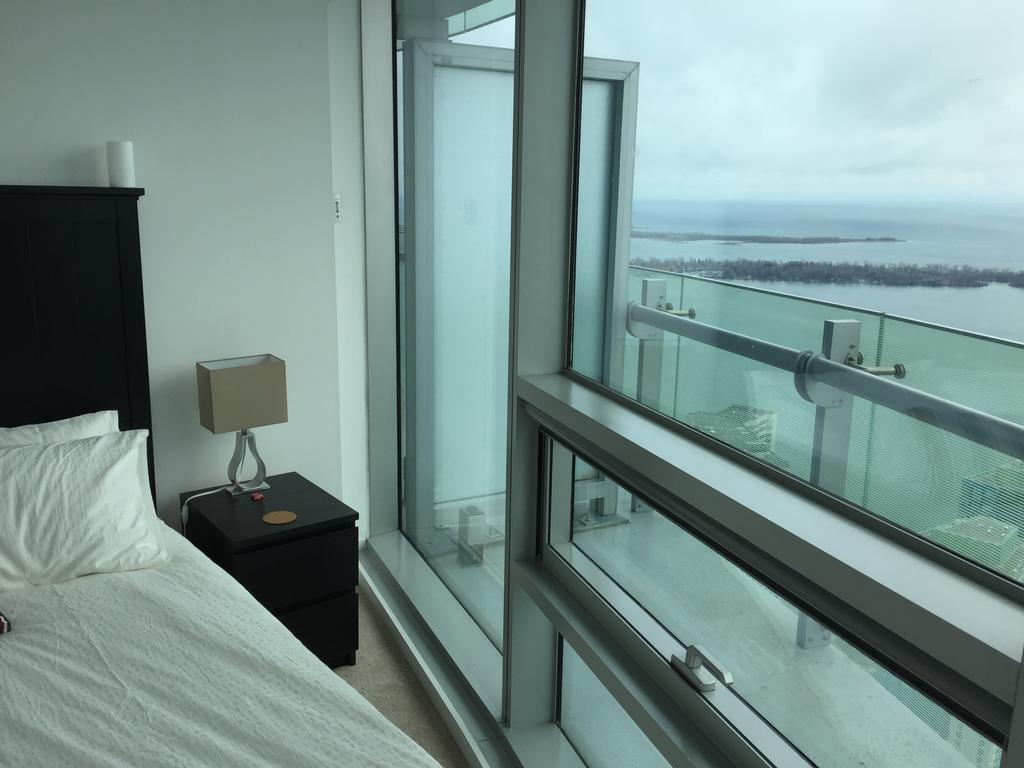 Ihost Suites Ice Condo Toronto Exteriör bild